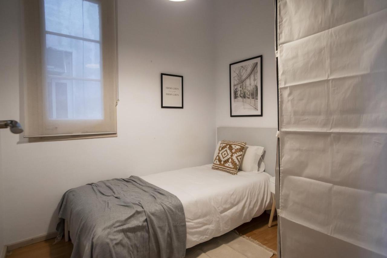 32Par1009 - Big And Spacious Apartment Downtown Barcelona Ngoại thất bức ảnh