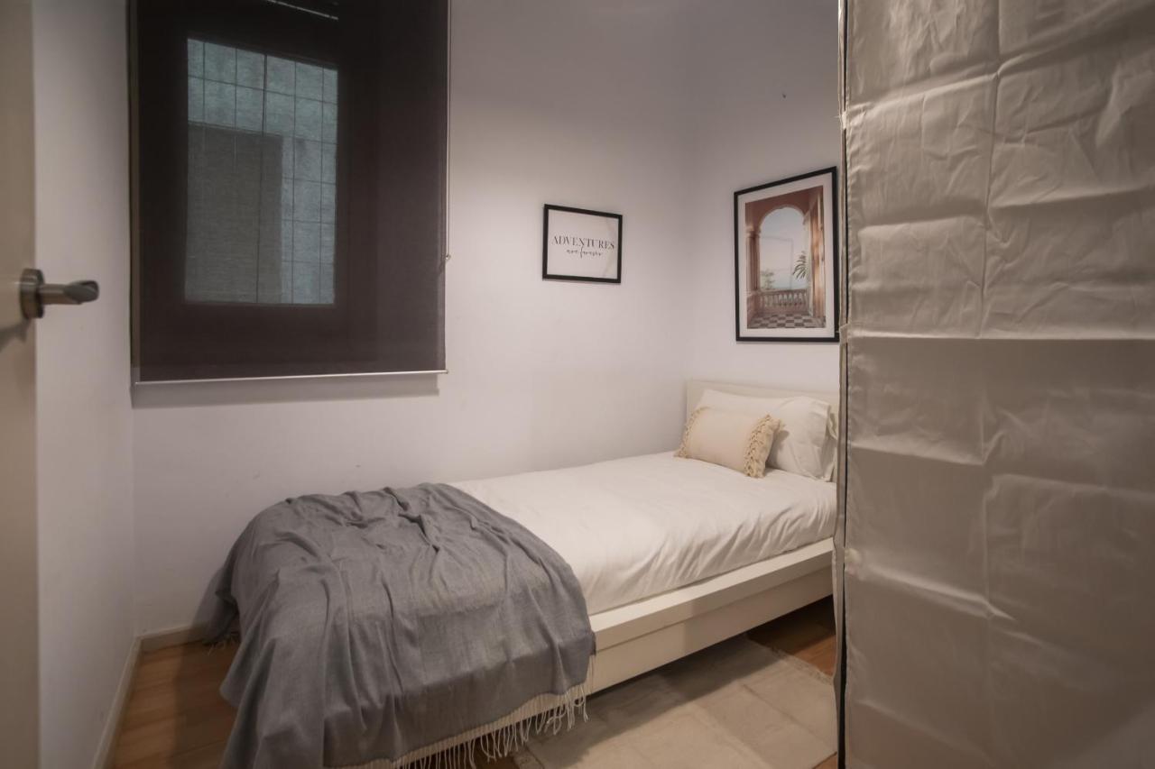 32Par1009 - Big And Spacious Apartment Downtown Barcelona Ngoại thất bức ảnh