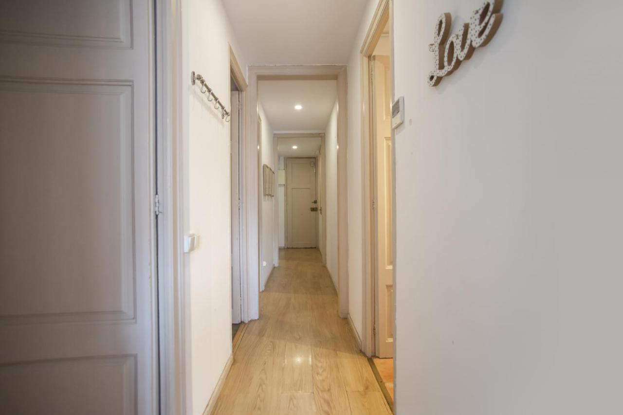 32Par1009 - Big And Spacious Apartment Downtown Barcelona Ngoại thất bức ảnh